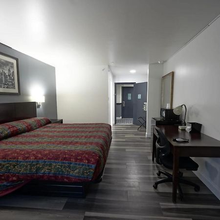 Greenwoods Inn & Suites Berlin Exterior foto